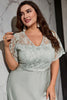 Laden Sie das Bild in den Galerie-Viewer, Graues Plus Size Brautmutterkleid mit Spitze