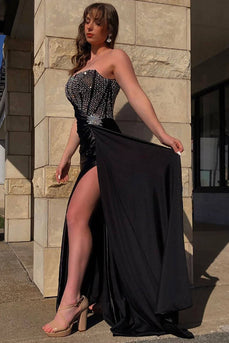 Schwarzes Trägerloses Perlen Abendkleid mit Schlitz