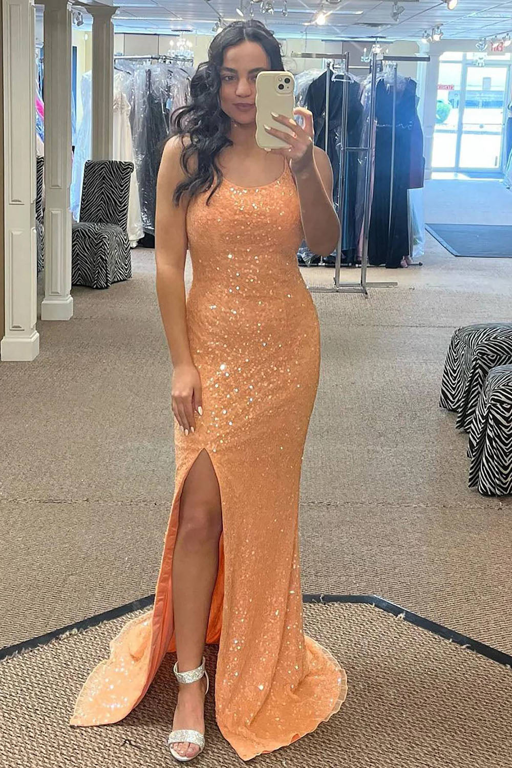 Glitzerndes Spaghettiträger Oranges Meerjungfrau Abendkleid mit Schlitz