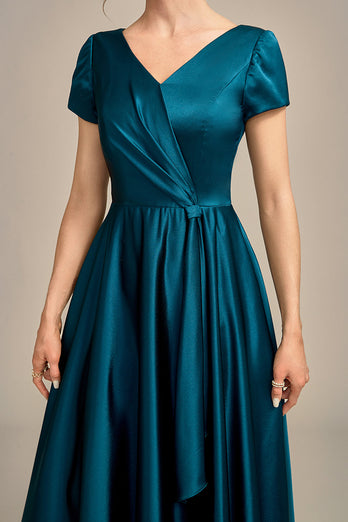 Pfauengrünes Satin-Kleid mit V-Ausschnitt und A-Linie, plissiertes Mutter-der-Braut-Kleid