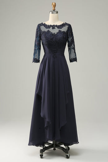 Asymmetrisches marineblaues Brautmutterkleid mit langen Ärmeln