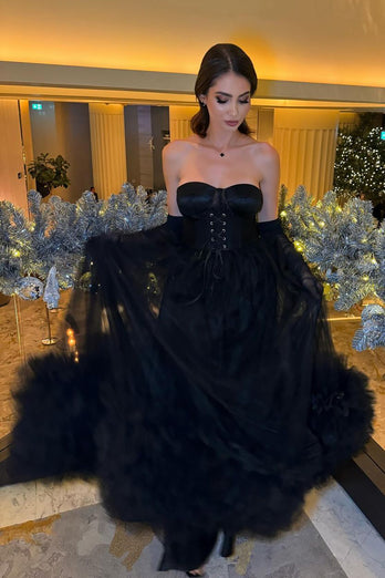 A Linie Schwarzes Korsett Ballkleid mit Rüschen