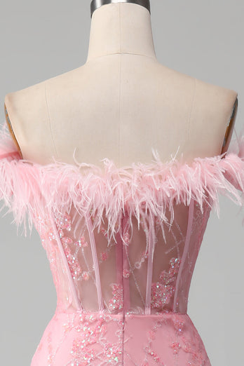 Meerjungfrau Schulterfreies Glitzerndes Rosa Federkorsett-Ballkleid mit Schlitz