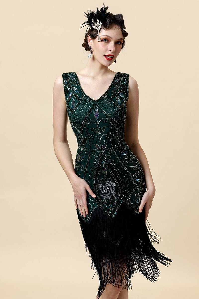 Laden Sie das Bild in den Galerie-Viewer, Grünes Fransen-Gatsby-Kleid mit 20er Jahre Accessoires Set