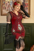 Laden Sie das Bild in den Galerie-Viewer, Goldenes und rotes 1920er Jahre Plus Size Kleid mit 20er Jahre Accessoires Set